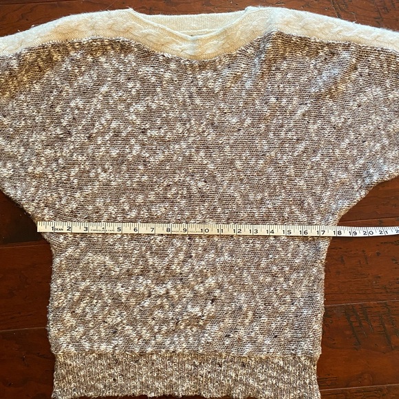 Vintage 1980s batwing sleeve sweater with mohair - Picture 8 of 9